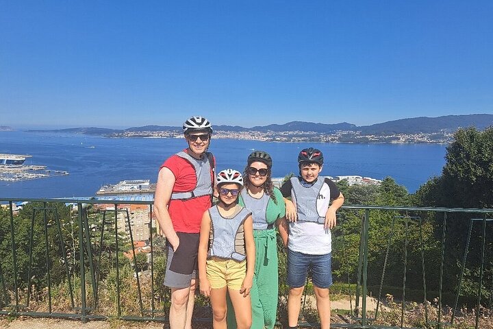 Electric bike tour with optional pick-up for cruisers