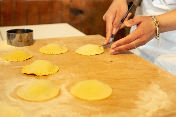 Small-Group Tuscan Cooking Class with Wine & Lunch from Siena
