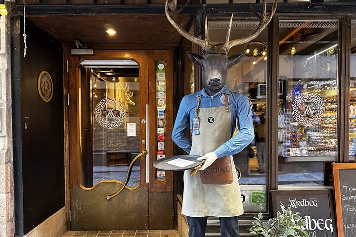 Stockholm Small Group Food Tour with 7 Classic Food Tastings
