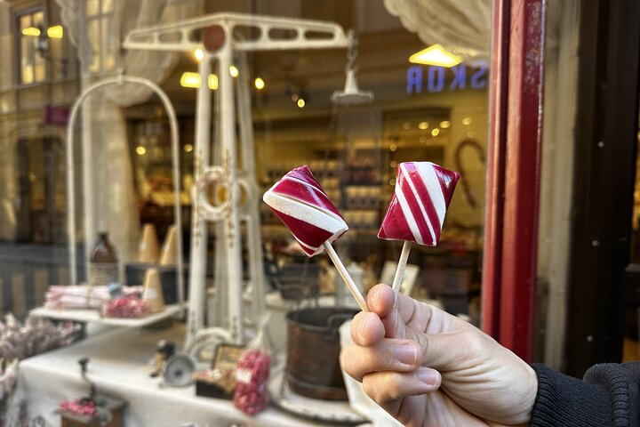 Stockholm Small Group Food Tour with 7 Classic Food Tastings