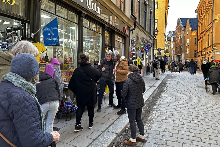 Stockholm Small Group Food Tour with 7 Classic Food Tastings