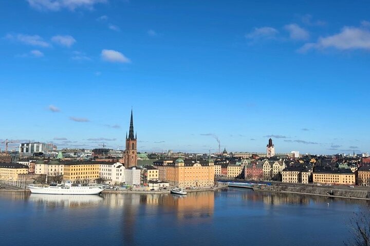 Stockholm Small Group Food Tour with 7 Classic Food Tastings