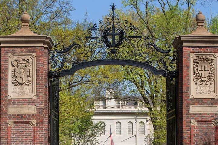 Illustrious Schools: Group Tour of MIT And Harvard