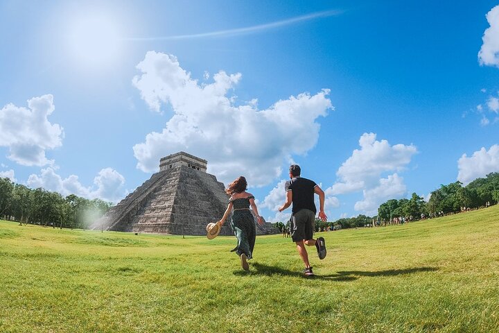 Guided Tour to Chichén Itzá and Cenote and Valladolid with Lunch