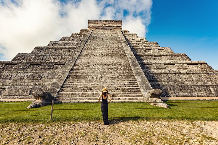 Guided Tour to Chichén Itzá and Cenote and Valladolid with Lunch