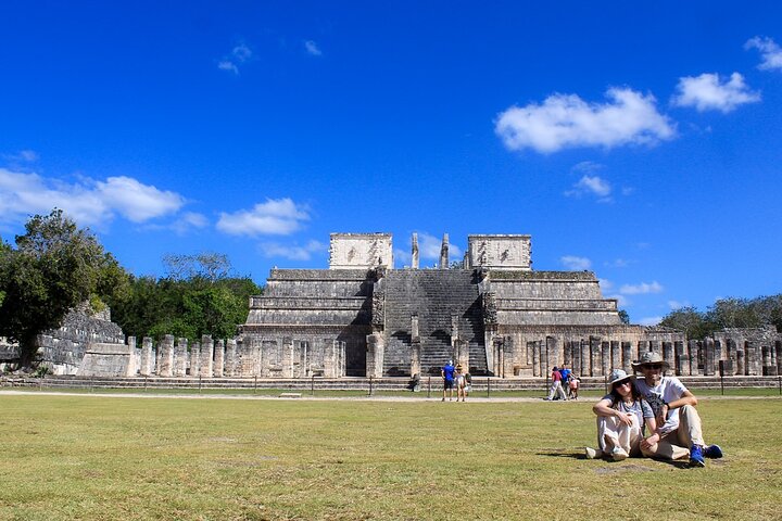 Guided Tour to Chichén Itzá and Cenote and Valladolid with Lunch