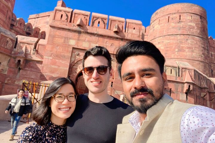 Private Sunrise Taj Mahal Tour from Delhi By Car -All inclusive
