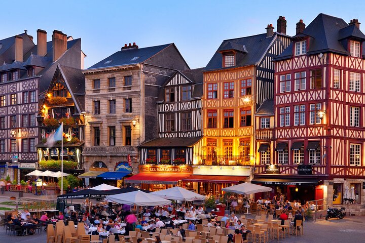 Rouen: Private Walking Tour with a Licensed Tour Guide