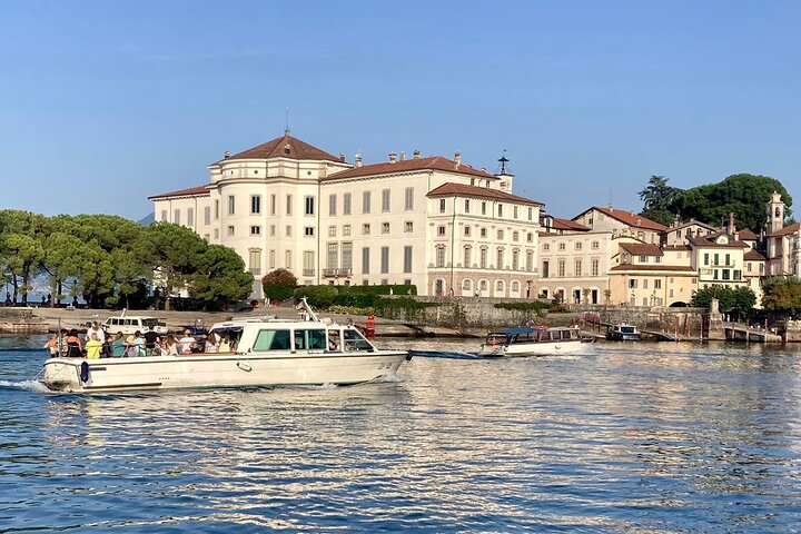 Stresa: Isola Pescatori and Isola Bella Hop-on Hop-off boat tour