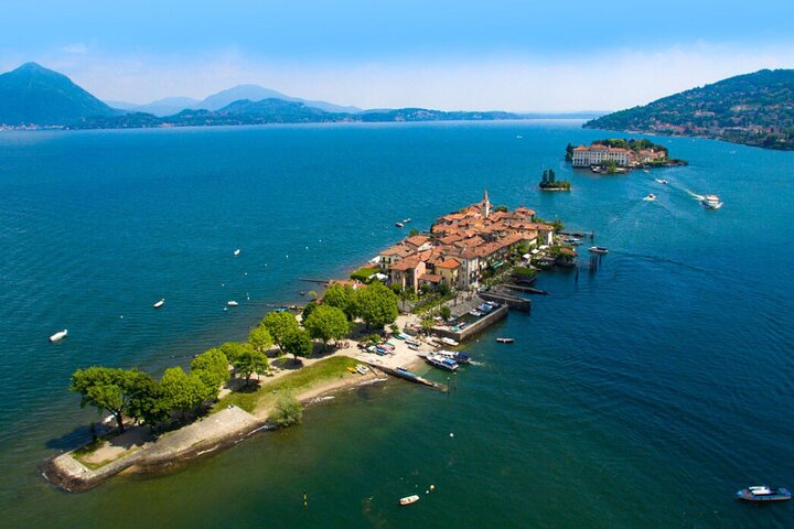 Stresa: 1-Day 3 Borromean Islands Hop-On Hop-Off Boat Tour