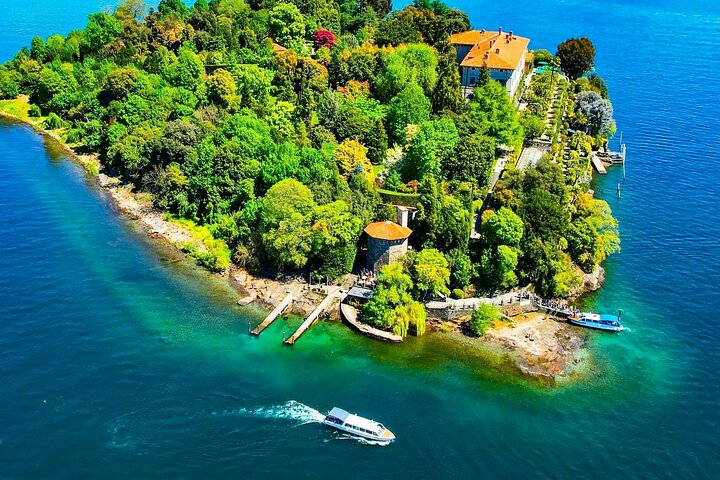 Stresa: Isola Pescatori and Isola Bella Hop-on Hop-off boat tour