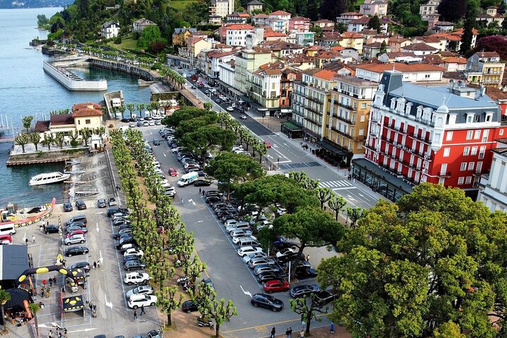 Stresa: Isola Pescatori and Isola Bella Hop-on Hop-off boat tour