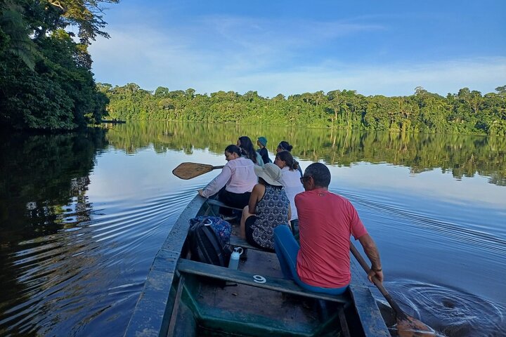 Tambopata. Sandoval lake and parrot clay lick, 3 days 2 nights