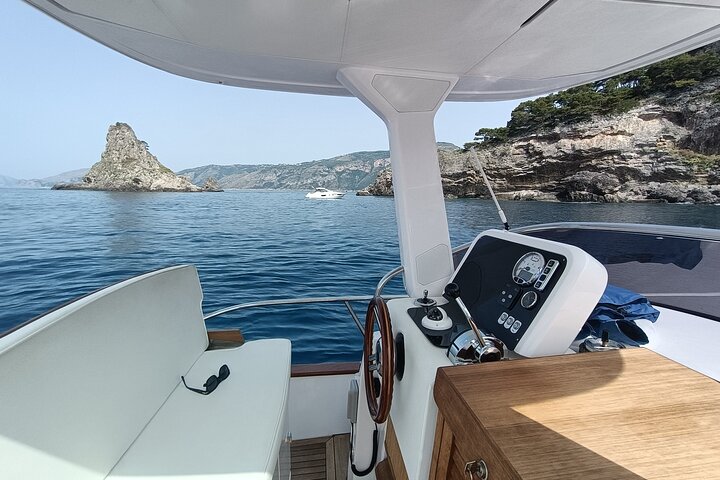 Private Boat Tour to Capri or Amalfi Coast from Sorrento-Positano