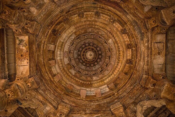 Easy Private Tour at Sun Temple and Rani Ki Vav by Car