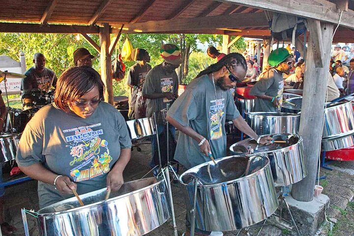 Sunset party at Shirley Heights - SHARE round trip