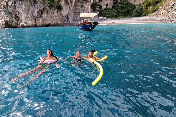 Amalfi Coast Private Boat Tour from Sorrento, Positano & Capri