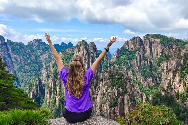 3-Day Yellow Mountains, Hongcun Village and Tunxi Ancient Street Private Tour