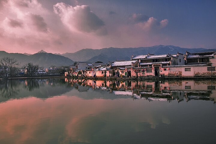 3-Day Yellow Mountains, Hongcun Village and Tunxi Ancient Street Private Tour