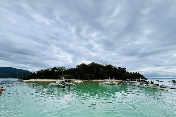 Coron Island Ultimate Tour: Private Boat and Tour Guide