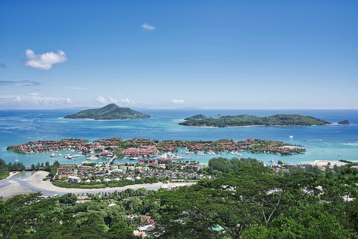 Private Full Day Mahe Island Tour 5-7 persons
