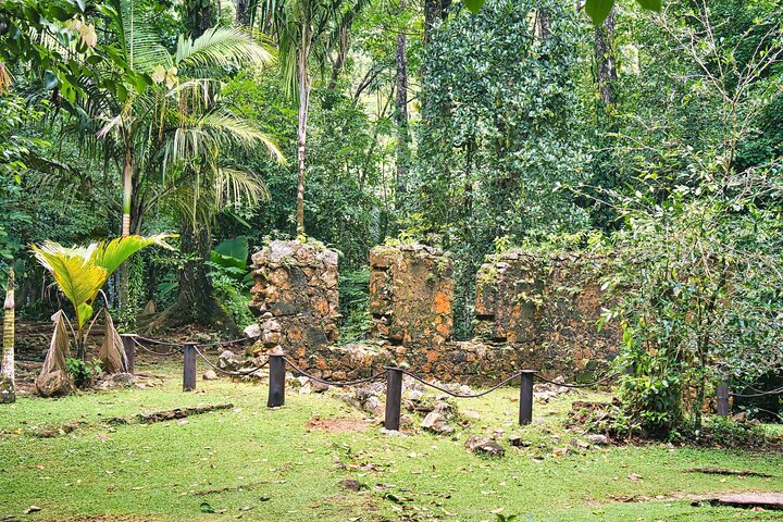 Private Full Day Mahe Island Tour 5-7 persons