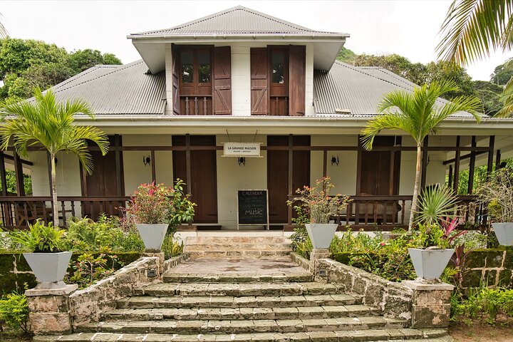 Private Full Day Mahe Island Tour 5-7 persons
