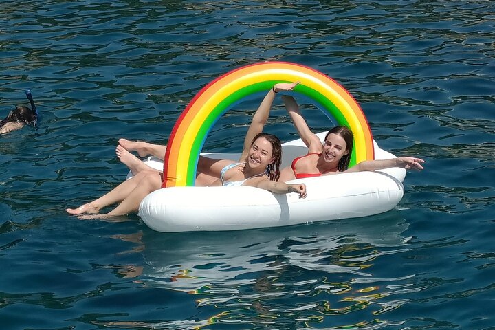 Luxury Catamaran sailing with welcome Drinks Tapas Max10-12Person
