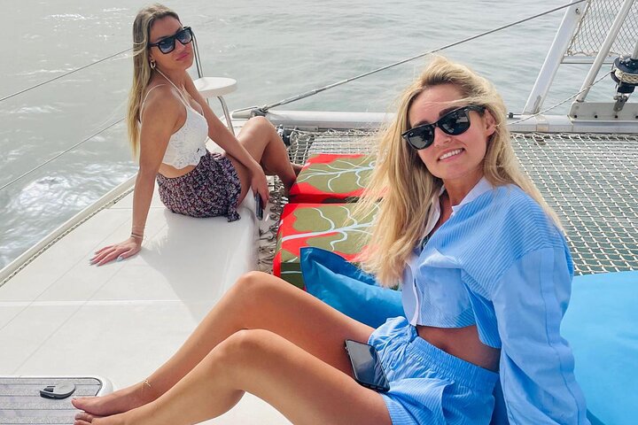 Luxury Catamaran sailing with welcome Drinks Tapas Max10-12Person