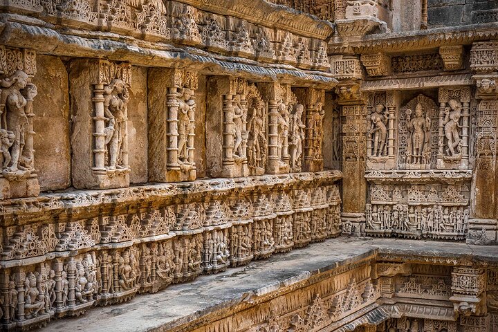 Easy Private Tour at Sun Temple and Rani Ki Vav by Car