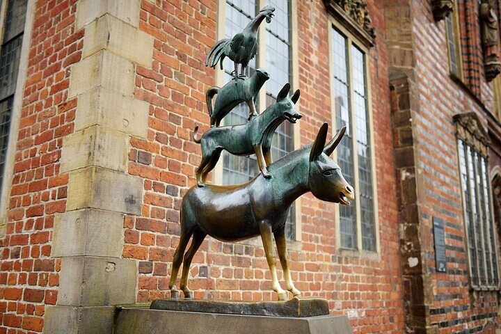 Bremen Must-see Attractions Private Walking Tour with a Guide