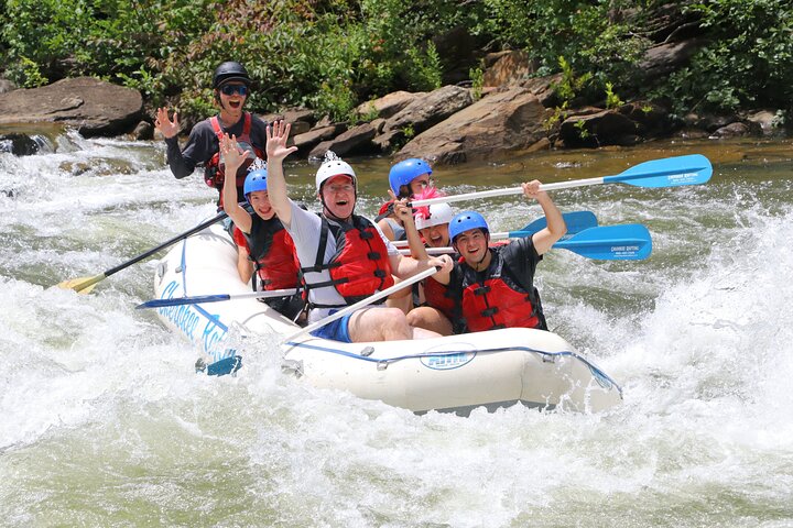 Full Ocoee River Rafting Adventure With Catered Shore Lunch