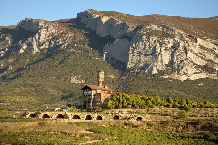 La Rioja wines and Laguardia tour from San Sebastian