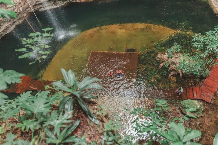 Early morning Chichen Itza Tour: Cenote and Tequila Tasting