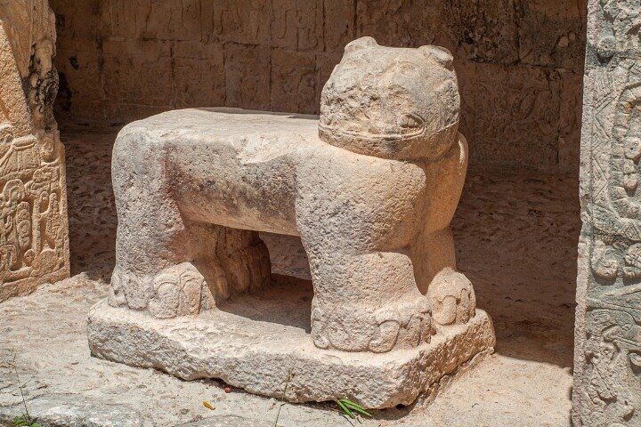 Early morning Chichen Itza Tour: Cenote and Tequila Tasting