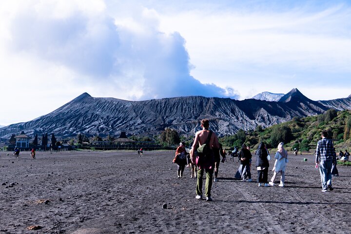 Active Volcanoes Bromo and Ijen - Start Surabaya 3 Days and 2 Nights