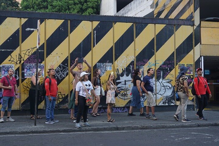 Historical Shared Tour Salsa, Graffiti & Resistance in Cali
