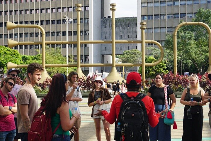 Historical Shared Tour Salsa, Graffiti & Resistance in Cali