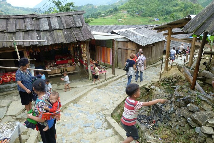 Sapa Trek 2days/1night -HOTEL 5 STAR-From Hanoi by Limousine Van