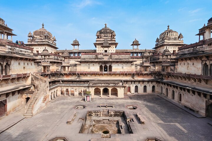 A Trip of Khajuraho, Orchha, Gwalior, Jhansi from Delhi in 5 Day