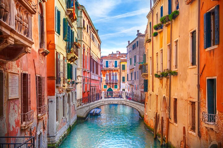 Ravenna Port to Venice with Deluxe Tour by Boat and Gondola
