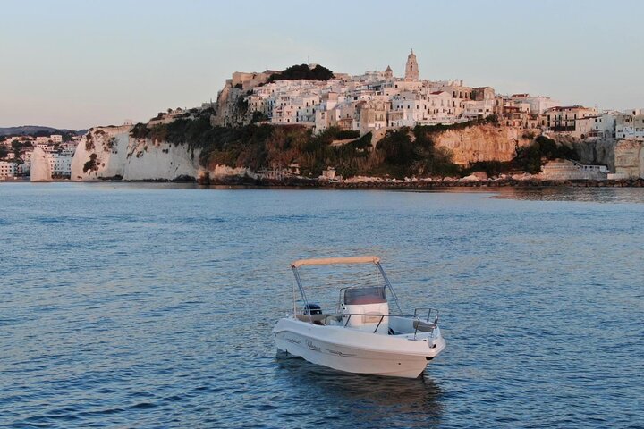 4 Hours Private Guided Boat Tour in Vieste