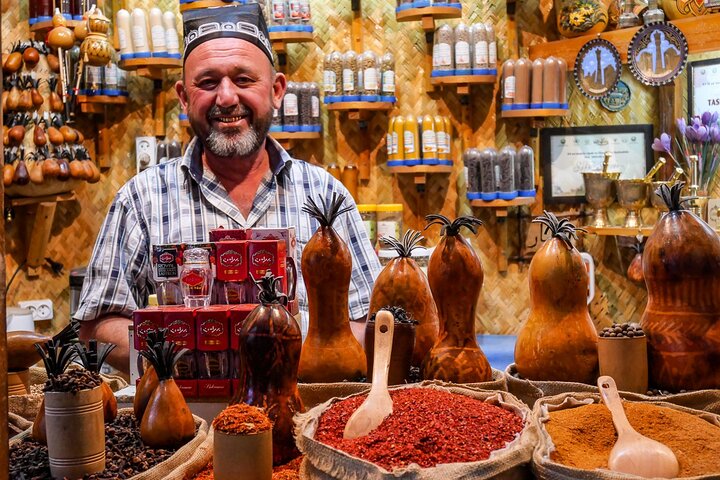 Bukhara Old Town Guided Tour with 16 Iconic Stops