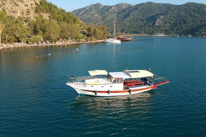 Marmaris and Icmeler Private Full-Day Boat Trip with Lunch