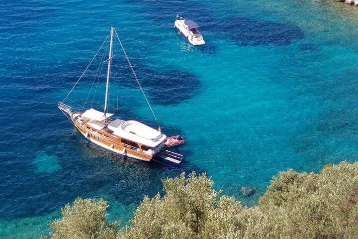 Marmaris and Icmeler Private Full-Day Boat Trip with Lunch