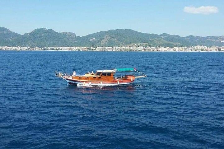 Marmaris and Icmeler Private Full-Day Boat Trip with Lunch
