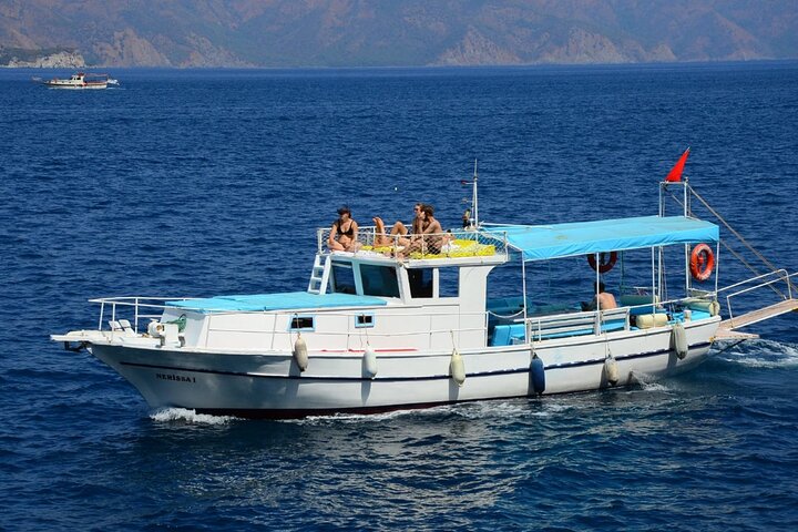 Marmaris and Icmeler Private Full-Day Boat Trip with Lunch