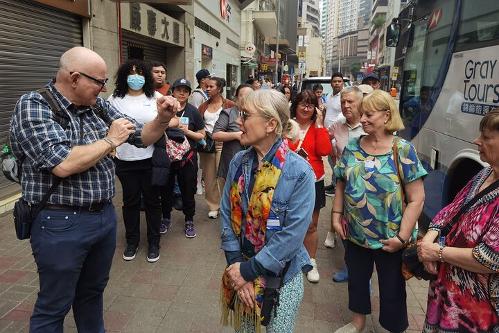 Top-Rated Hong Kong Tour: Peak Tram, Dim Sum & Cultural Sights
