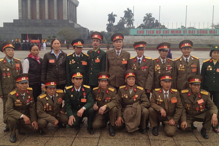 Hanoi Jeep Tour: Food, Culture and Fun by Vietnam Army Jeep