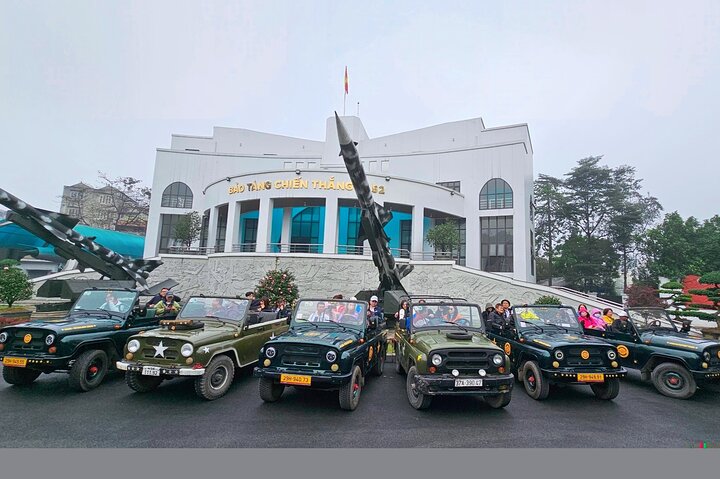 Hanoi Jeep Tour: Food, Culture and Fun by Vietnam Army Jeep